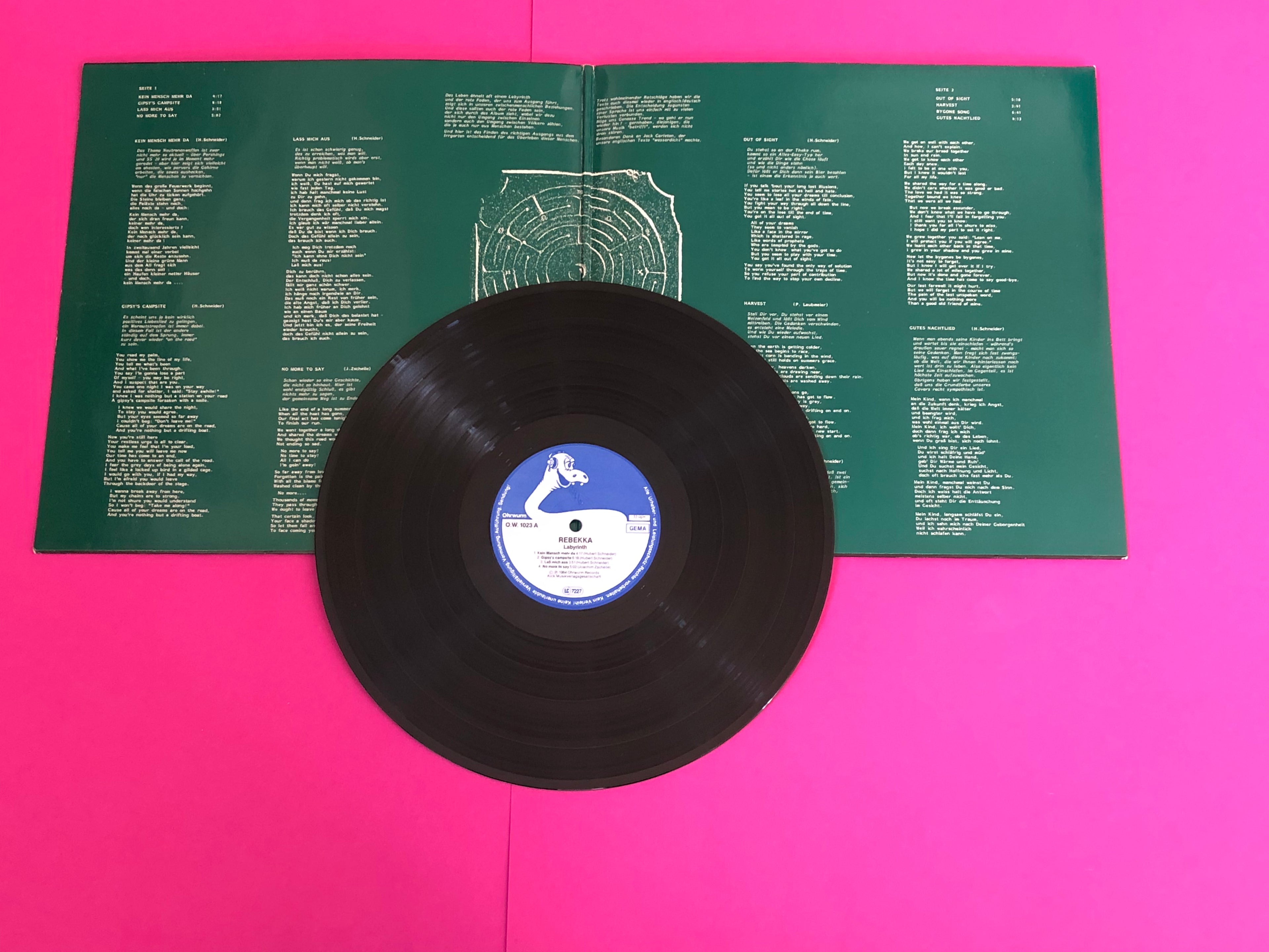 Rebekka (5) : Labyrinth (LP, Album)