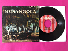 Load image into Gallery viewer, Musangola : Pé Descalço / Zenze (Isabel) (7&quot;,45 RPM)
