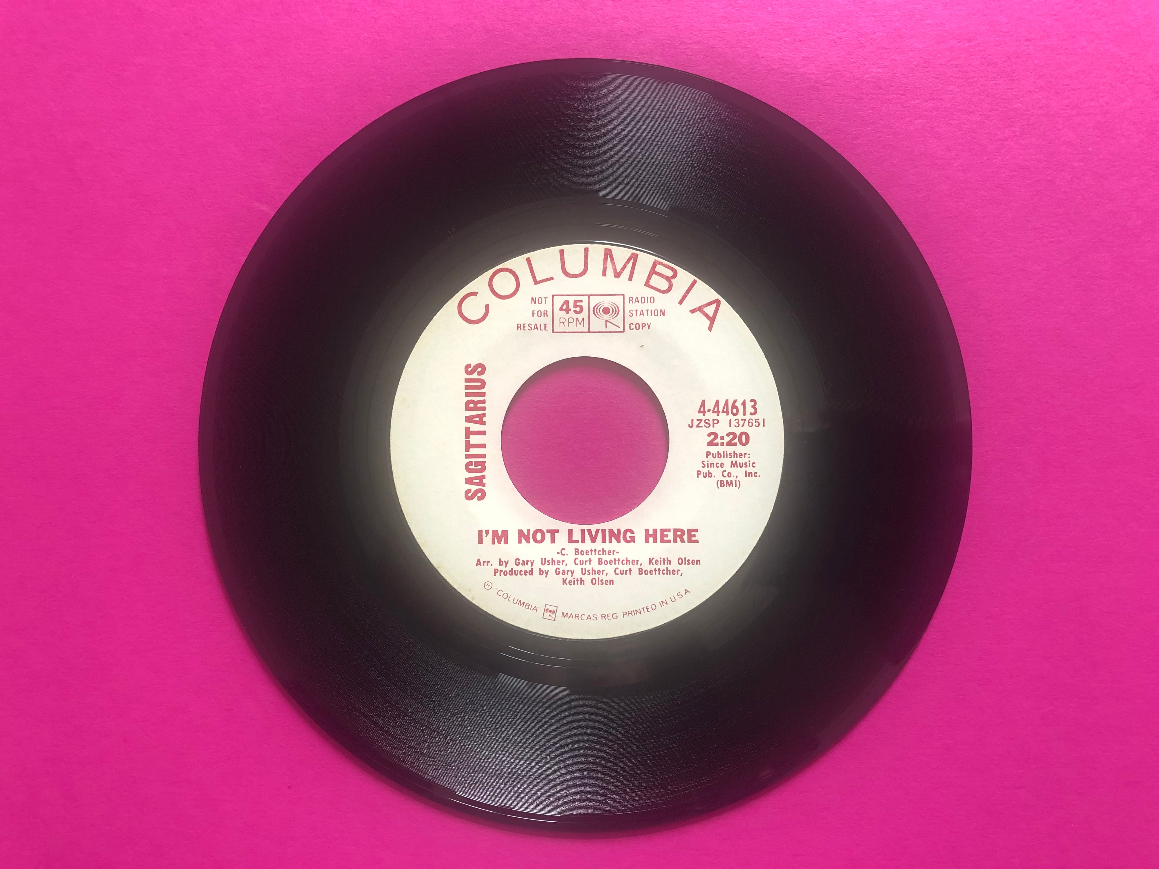 Sagittarius (2) : I'm Not Living Here (7",45 RPM,Single,Promo)