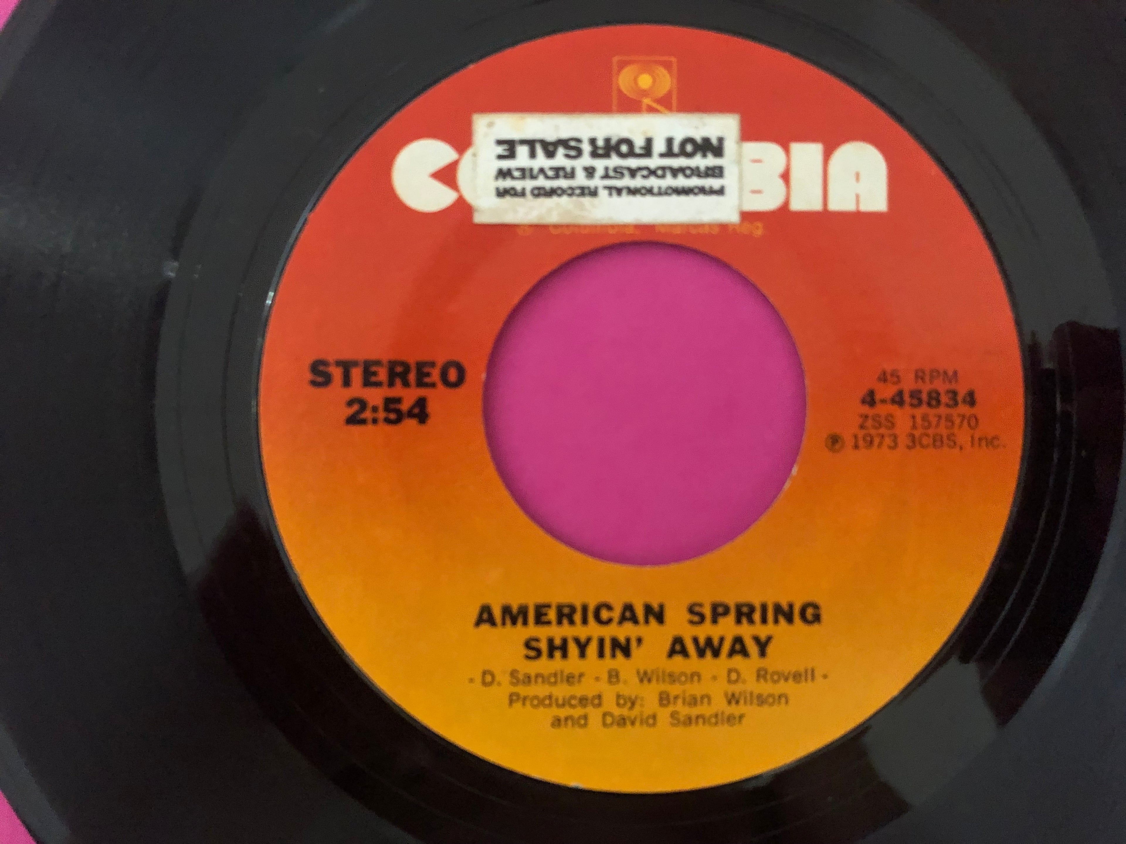 Spring (9) : Shyin' Away (7", Single)