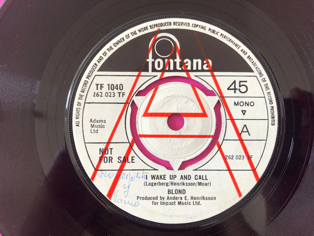 Blond (3) : I Wake Up And Call (7