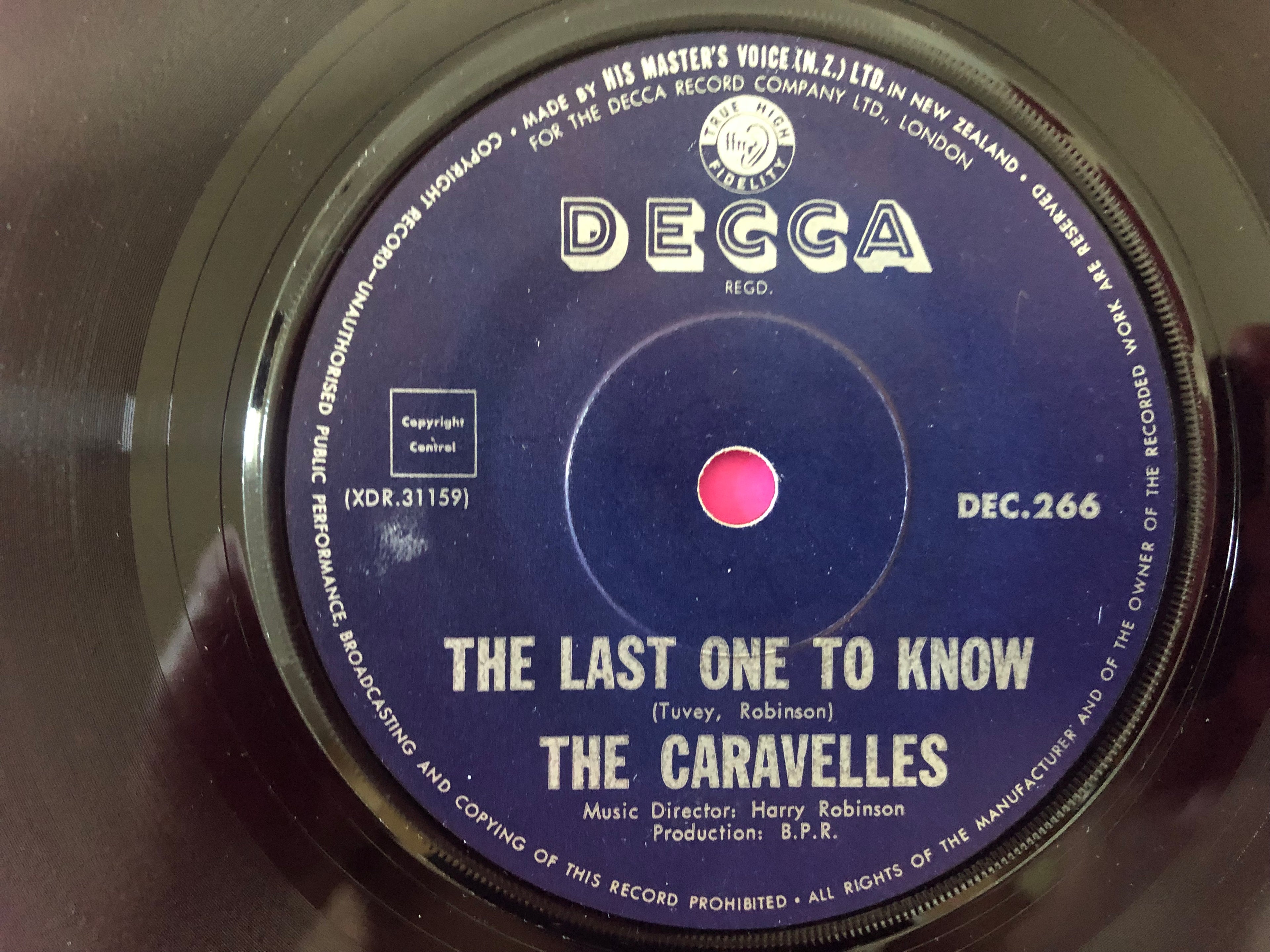 The Caravelles : You Don't Have To Be A Baby To Cry (7", Single)