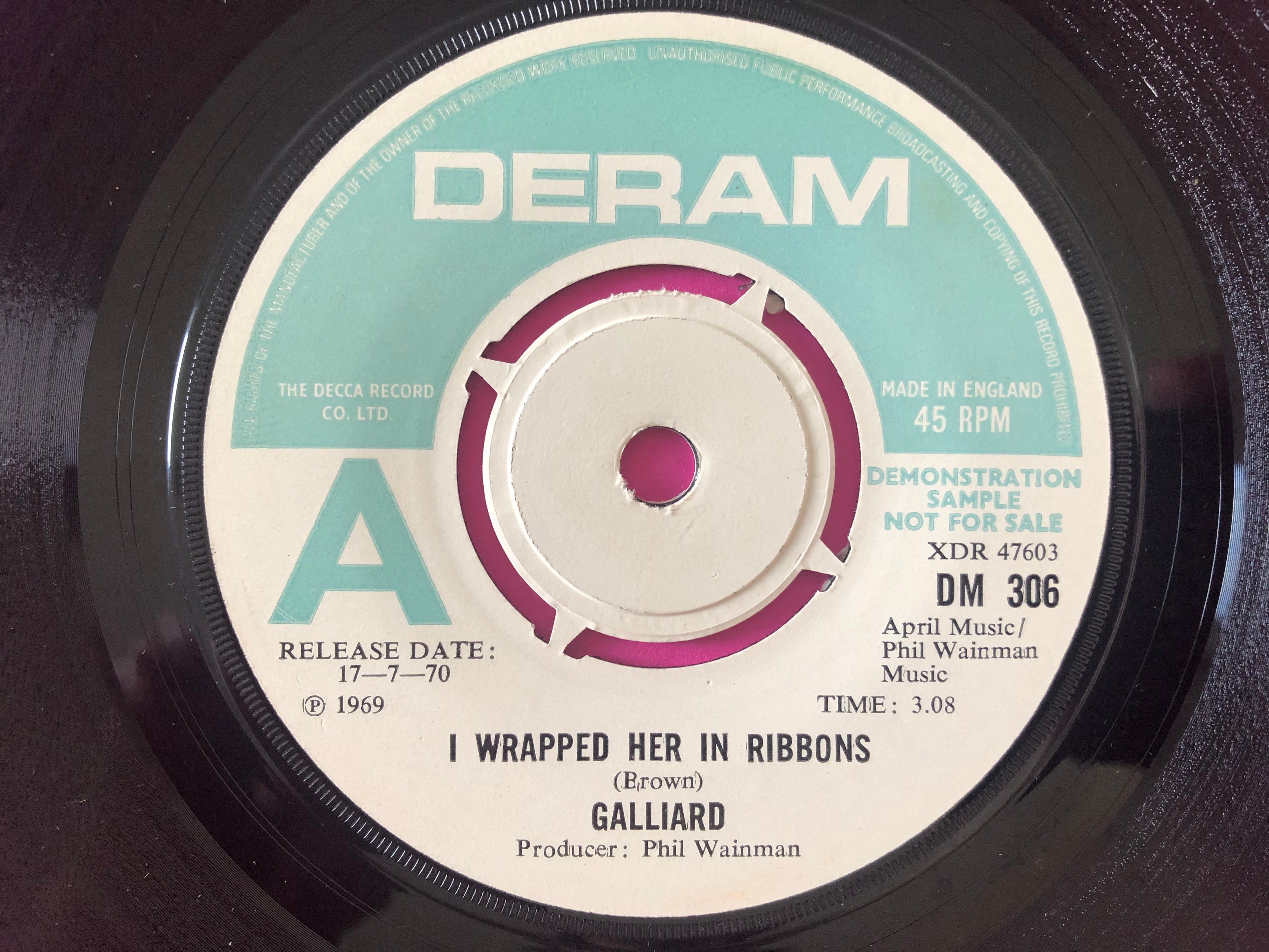 Galliard : I Wrapped Her In Ribbons (7", Single, Promo)
