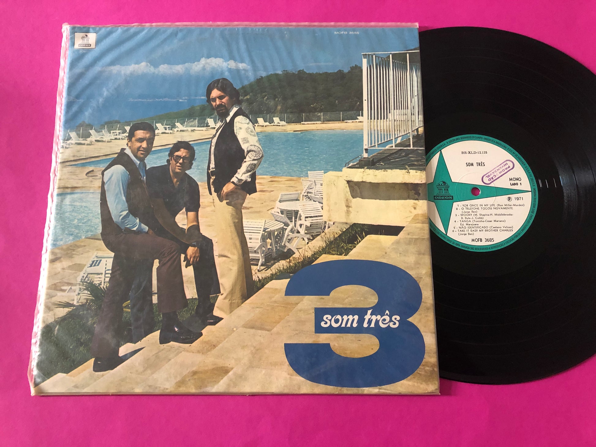 Som Três : 3 (LP, Comp)