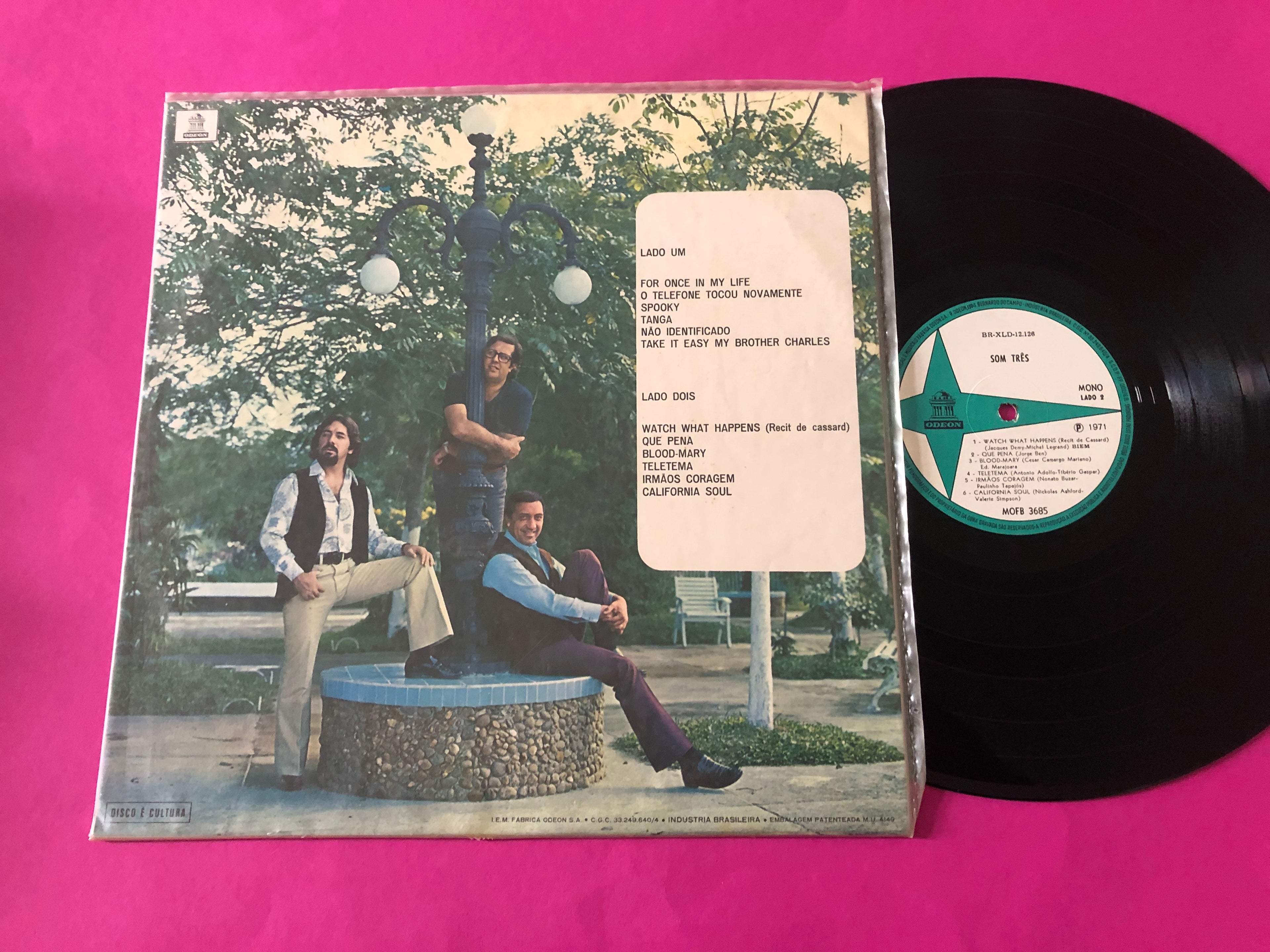 Som Três : 3 (LP, Comp)