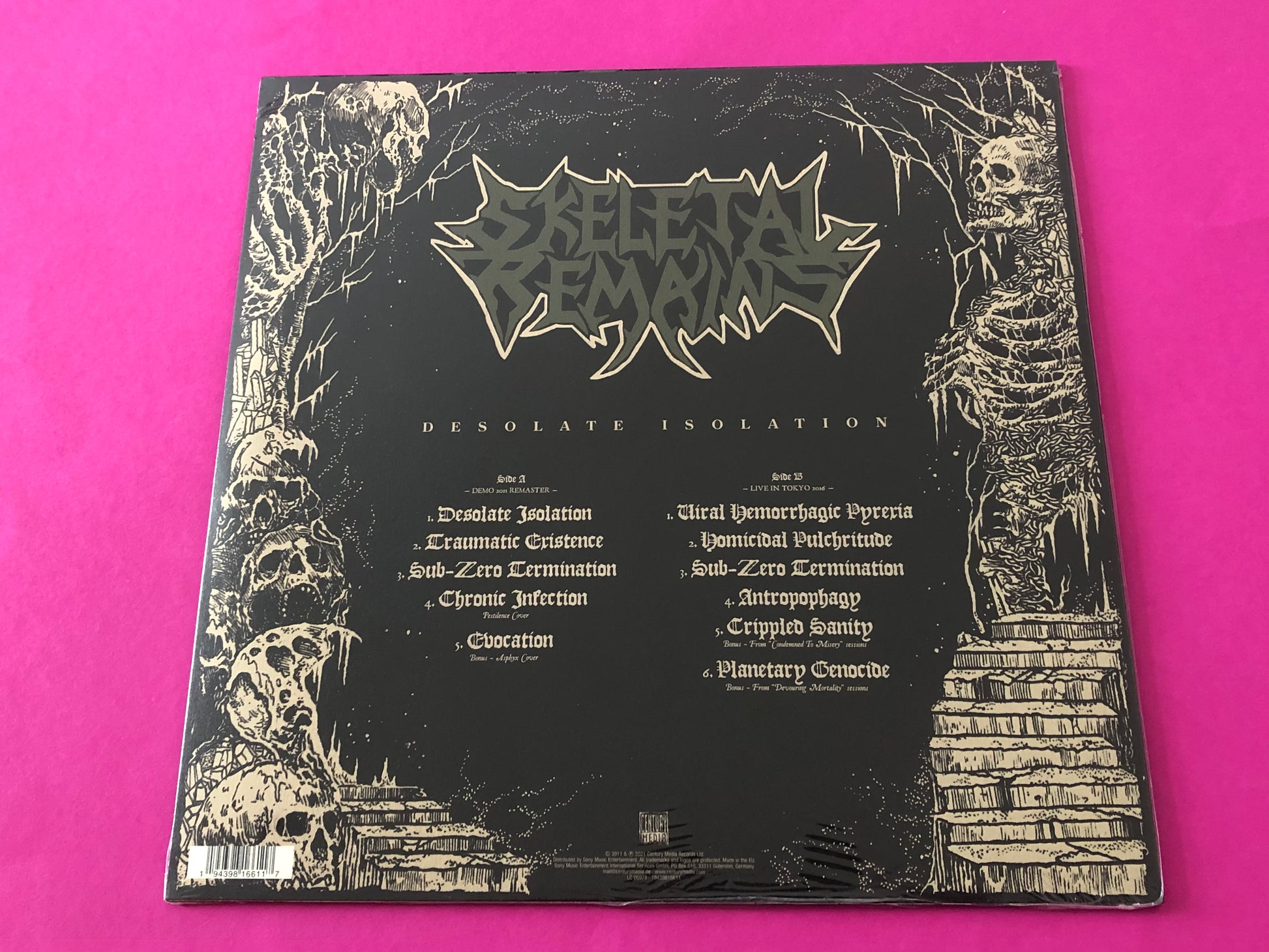 Skeletal Remains (3) : Desolate Isolation (LP, Comp, RM, 180 + CD + Ltd)