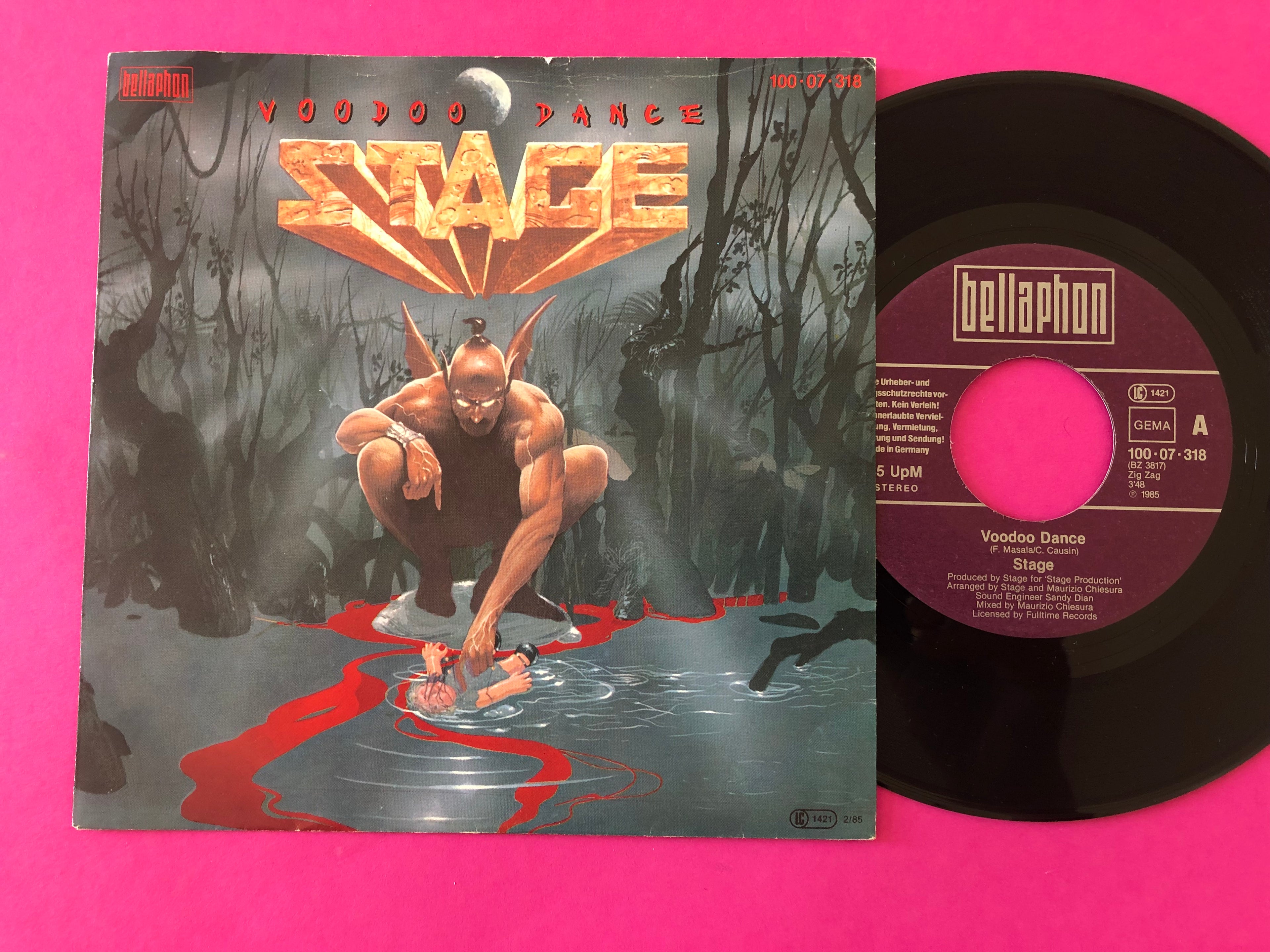 Stage (2) : Voodoo Dance (7", Single)