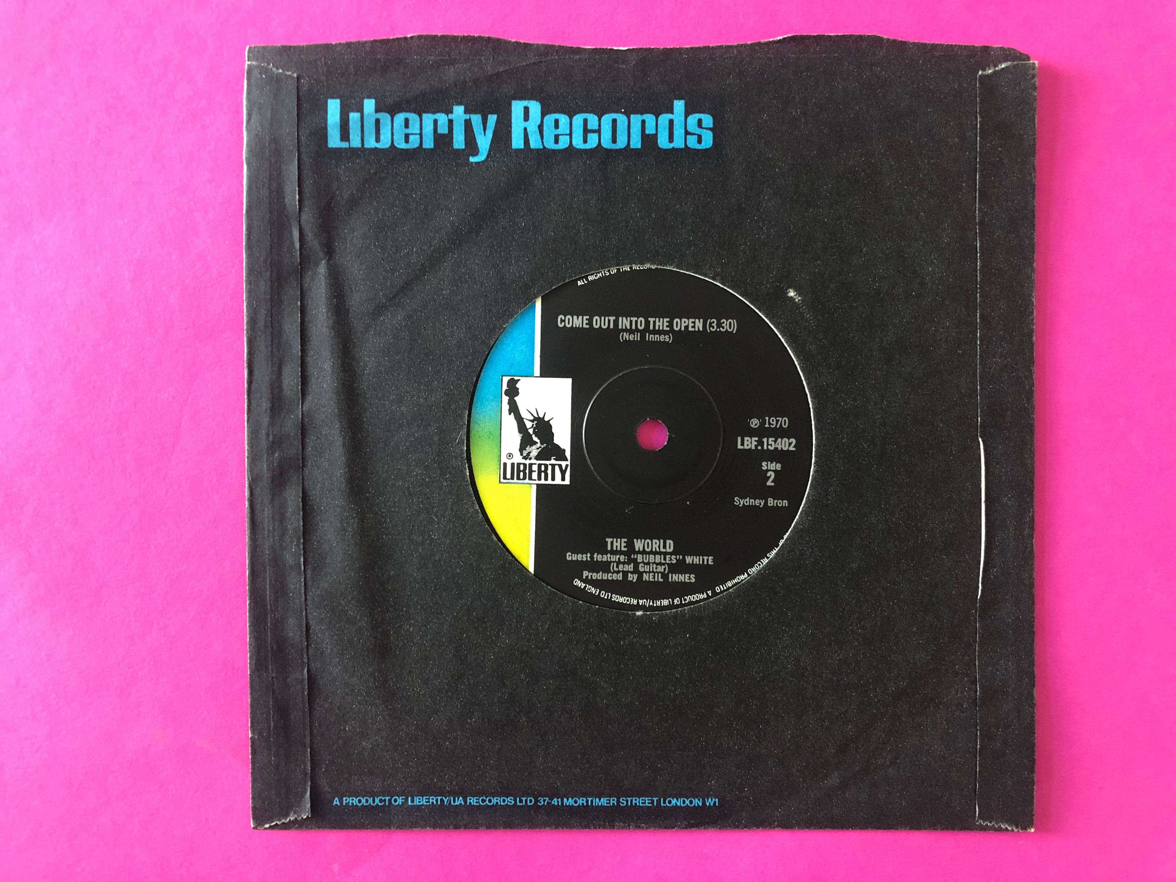 The World (4) : Angelina  (7", Single)