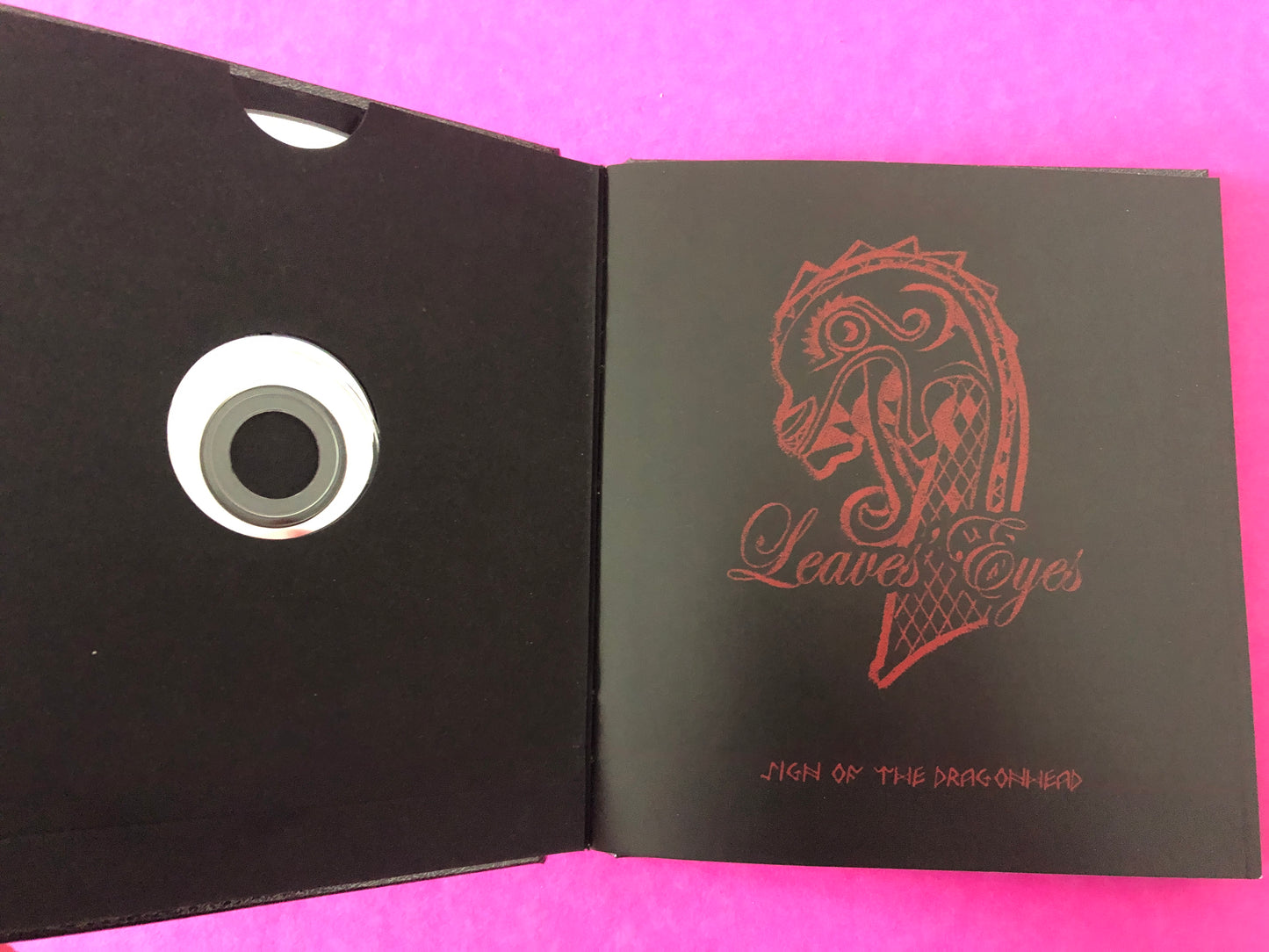 Leaves' Eyes : Sign Of The Dragonhead (Album)