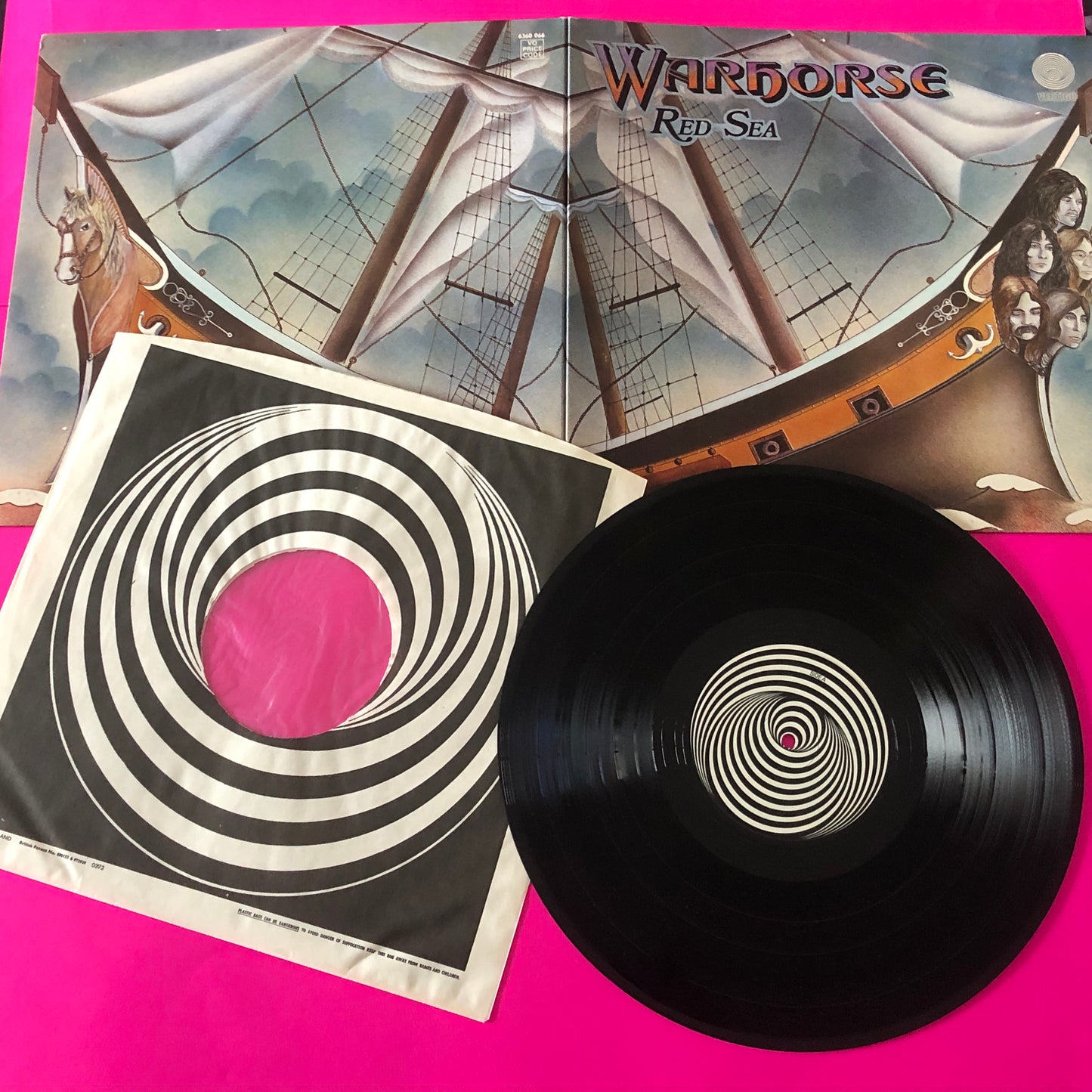Warhorse (2) : Red Sea (LP, Album, Gat)