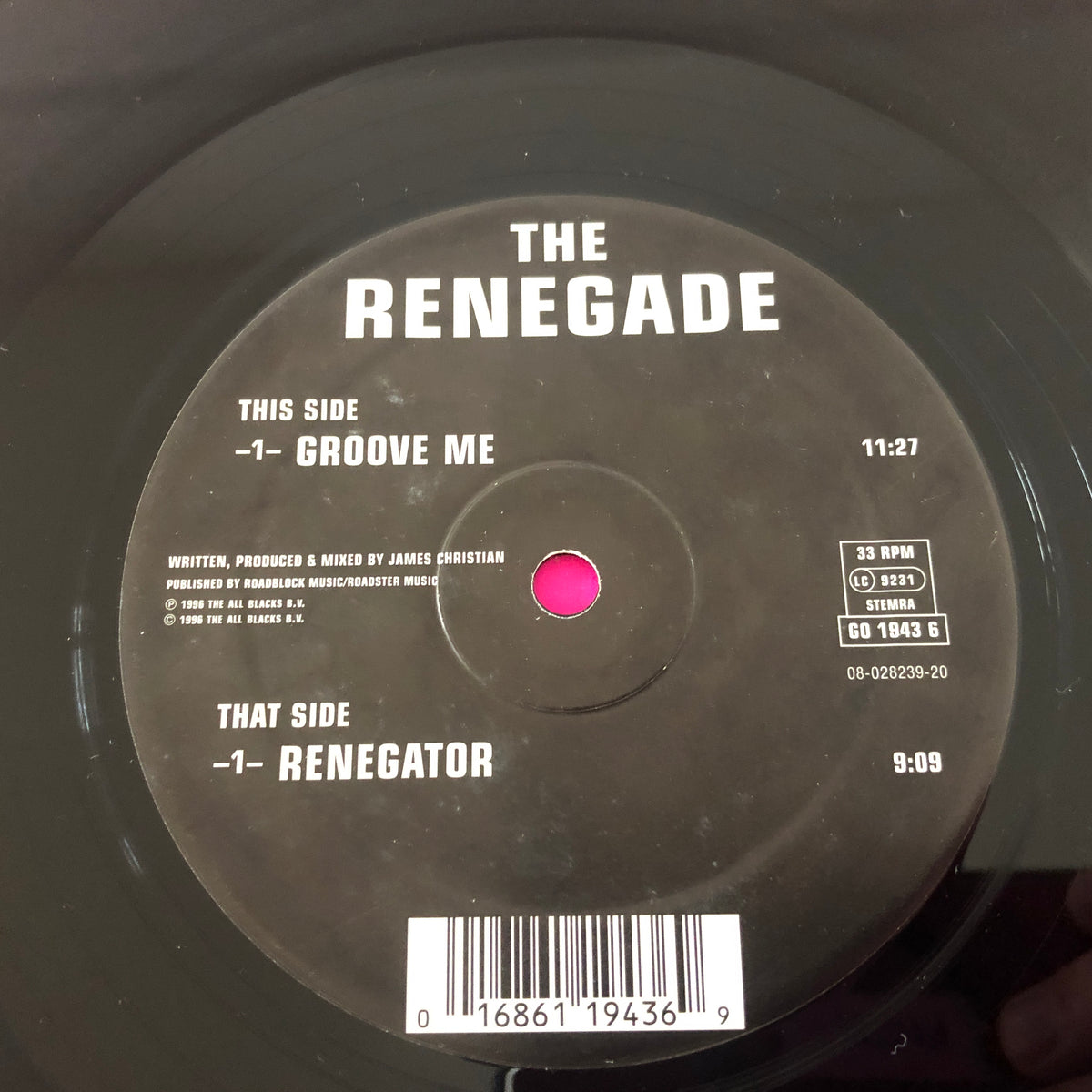 The Renegade : Groove Me (12")